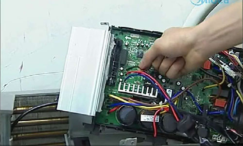 东阳美的空调电话是多少